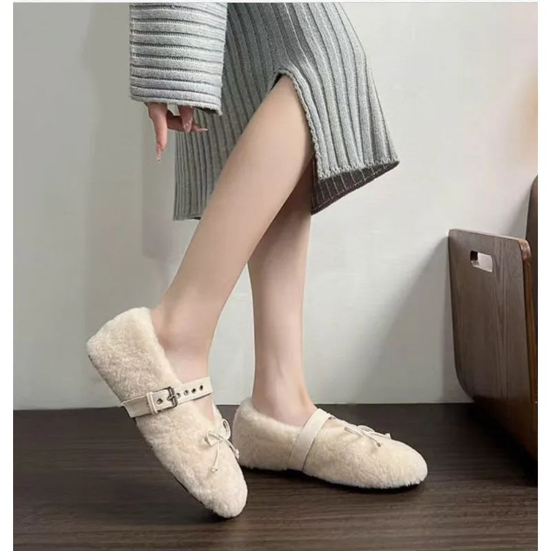 2025 Winter New Warm Fur Flat Shoes Women's Fashion Round Head Butterfly Rivets Soft Sole Shoes Non-slip Plush Mary Jane Shoes