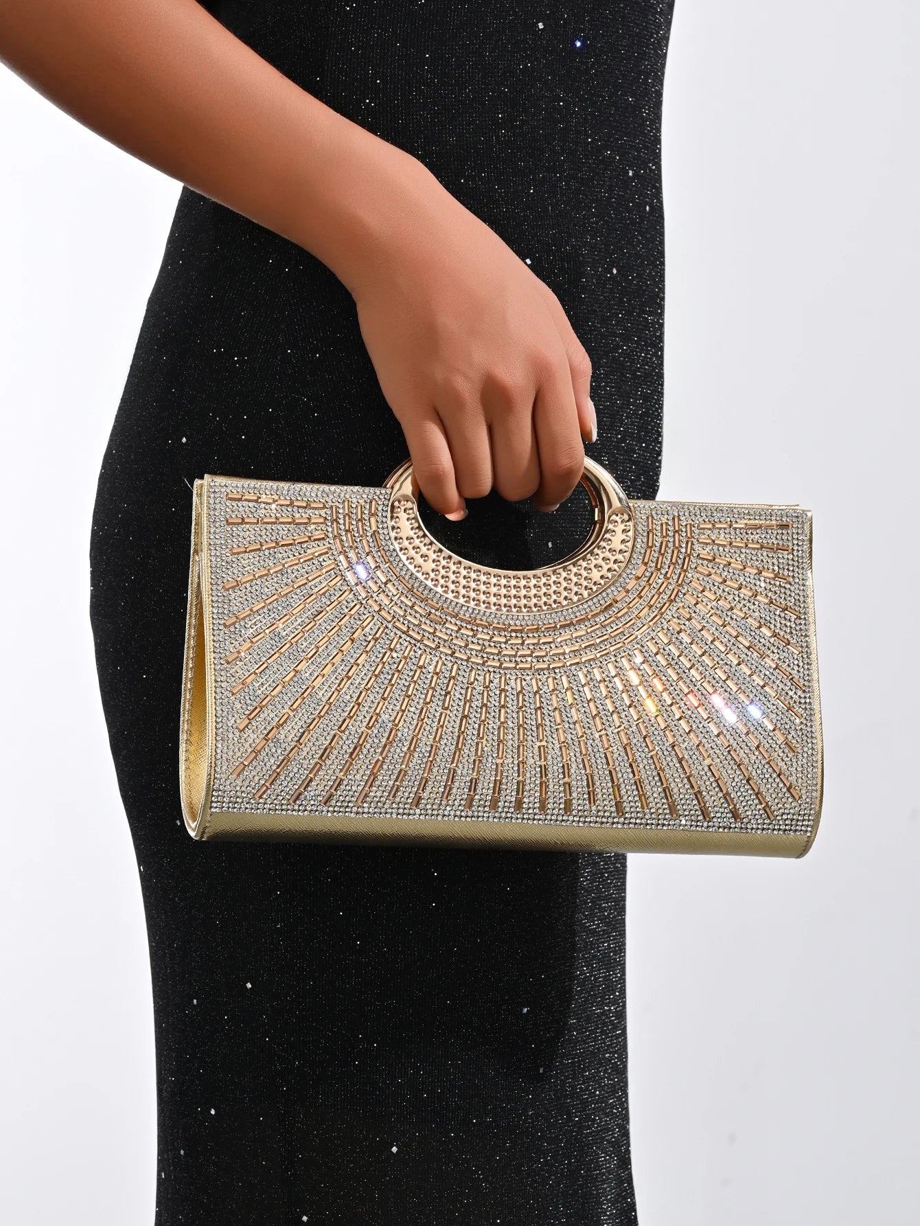 Women's Dinner Bag, European and American Retro Big Ring Clutch, Advanced Texture Diamond Flash Bridal Dinner Bag