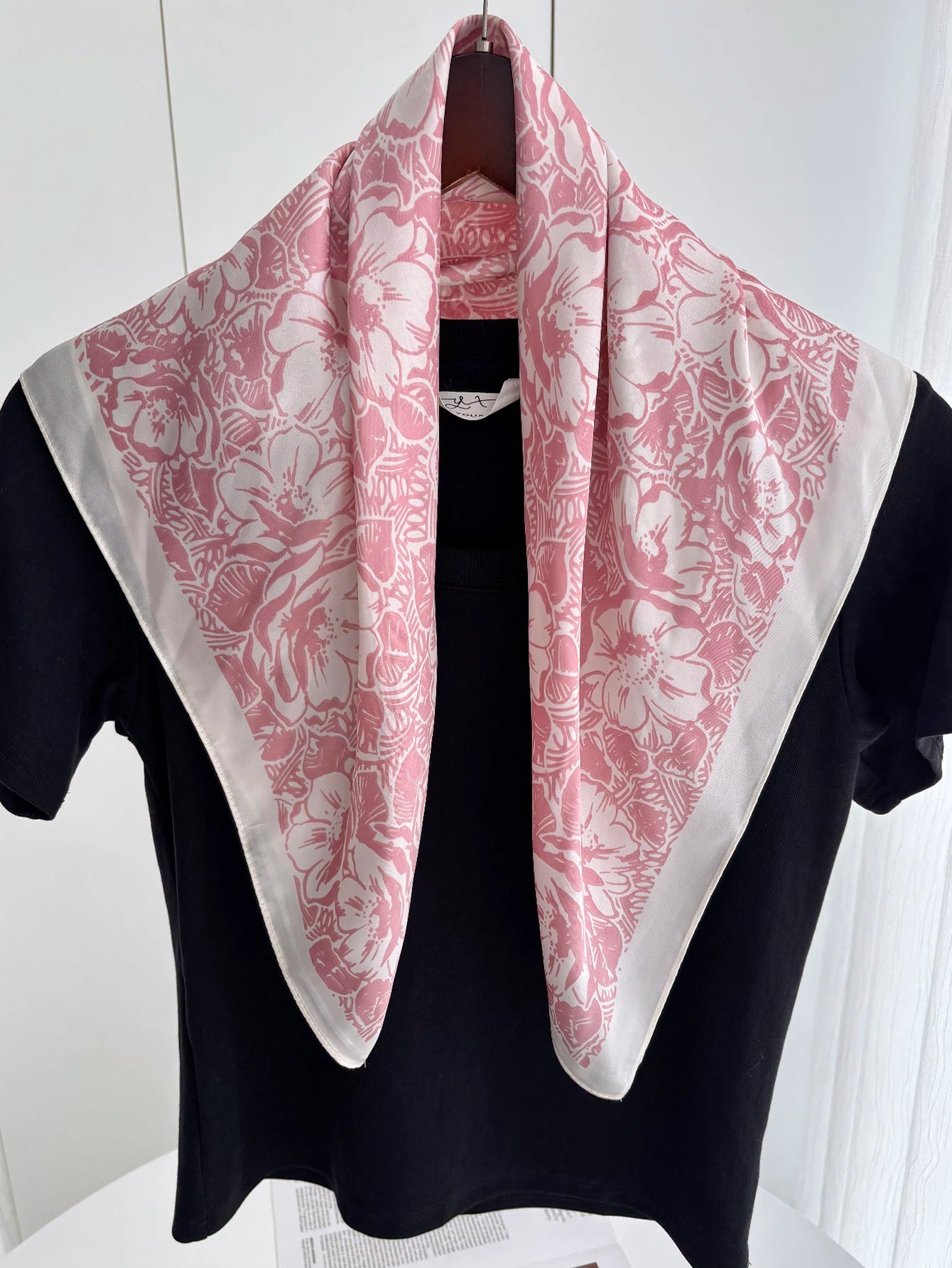 Luxury Floral Print Shawl Square Scarf for Women Soft Satin Wraps Neckerchief Female Hair Bands Ribbon Headband Bandana