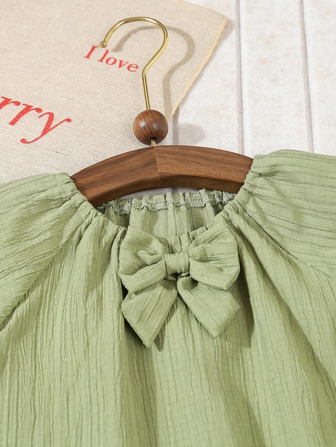 Cute Baby Girl Spring And Summer New Princess Sleeve Bow Top + Wave Stripe Casual Long Pants 2-Piece Set