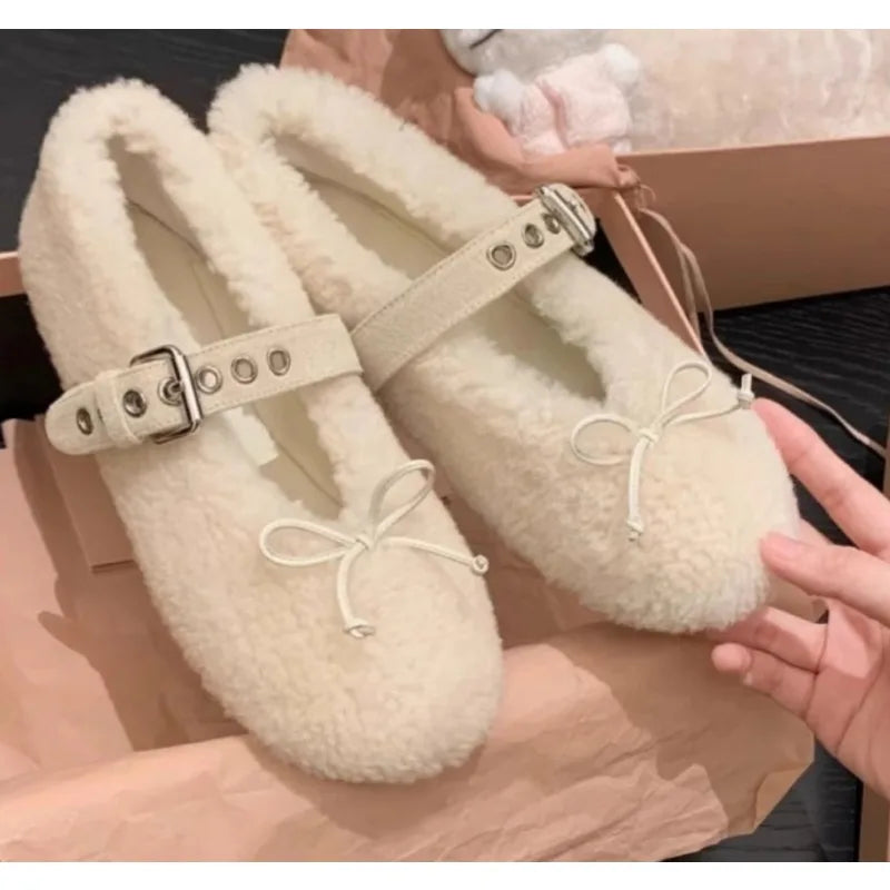 2025 Winter New Warm Fur Flat Shoes Women's Fashion Round Head Butterfly Rivets Soft Sole Shoes Non-slip Plush Mary Jane Shoes